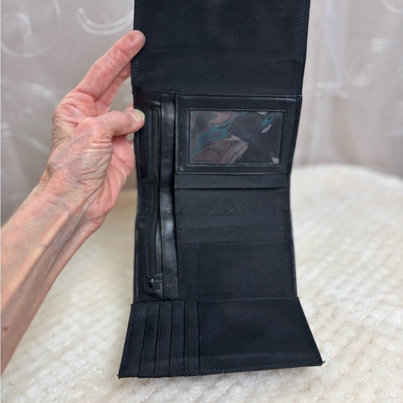 Kenneth Cole Reaction Black Leather Wallet - Picture 11 of 15